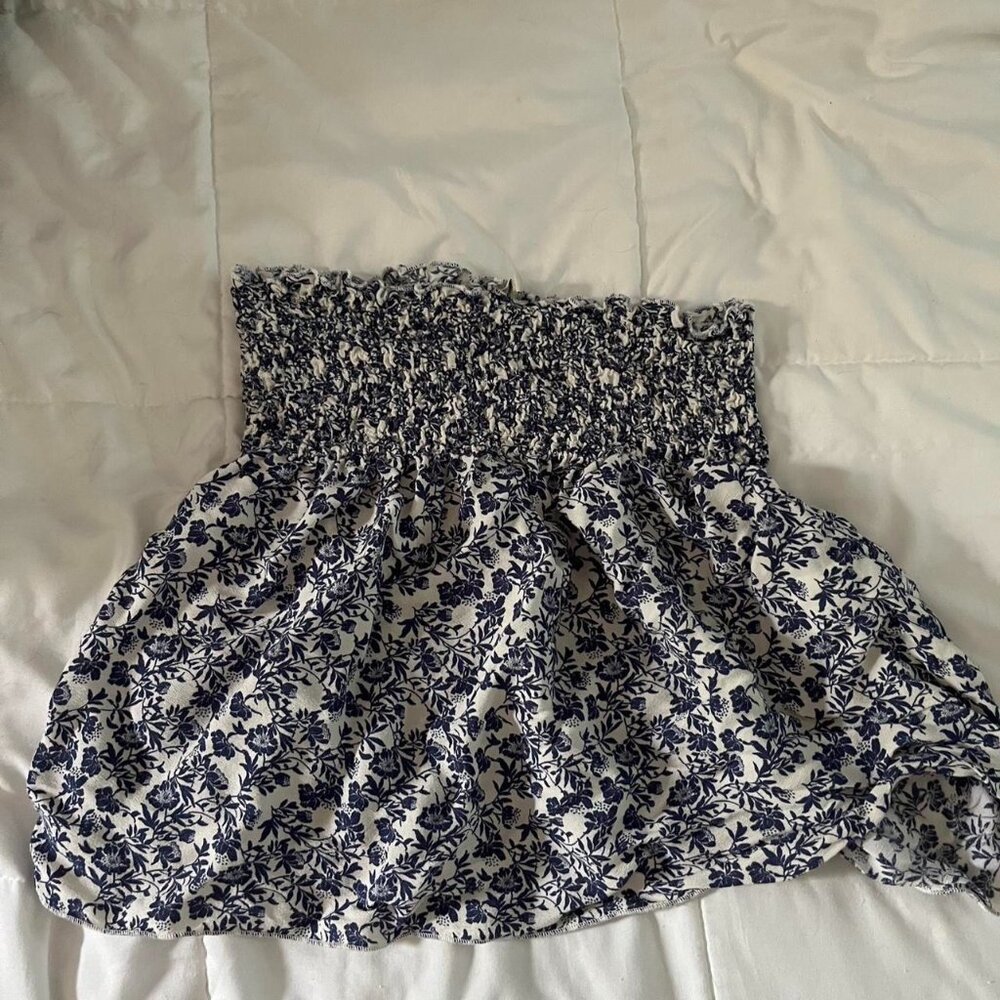 Italy Exclusive Brandy Melville Women's Floral Skirt